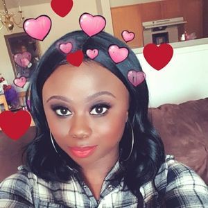 Meet your Posher, Monique